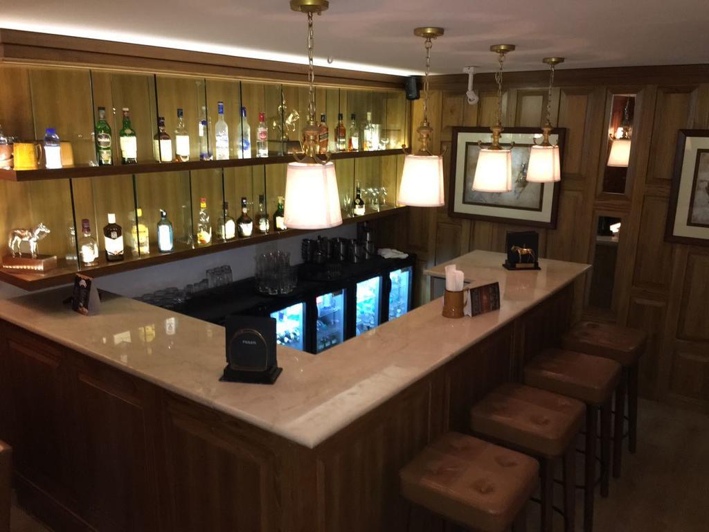 Hotel President Dehradun Buitenkant foto